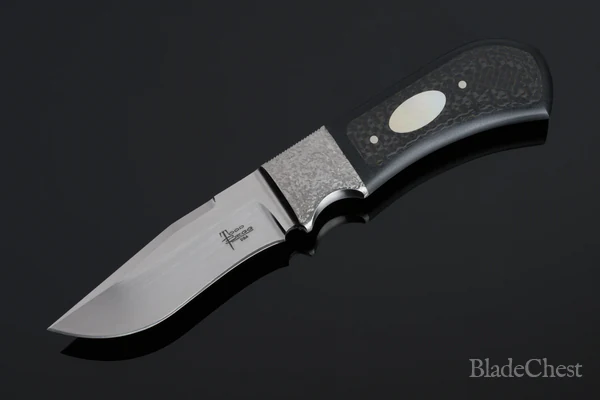 Todd Begg &mdash; Integral Fixed Blade