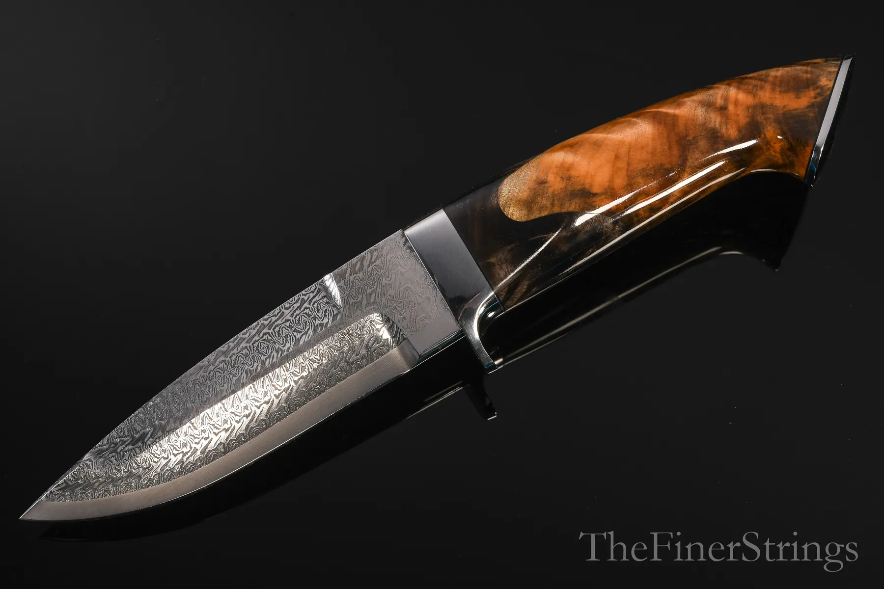 Charles Bennica Hunter — Damascus blade, amboyna burl