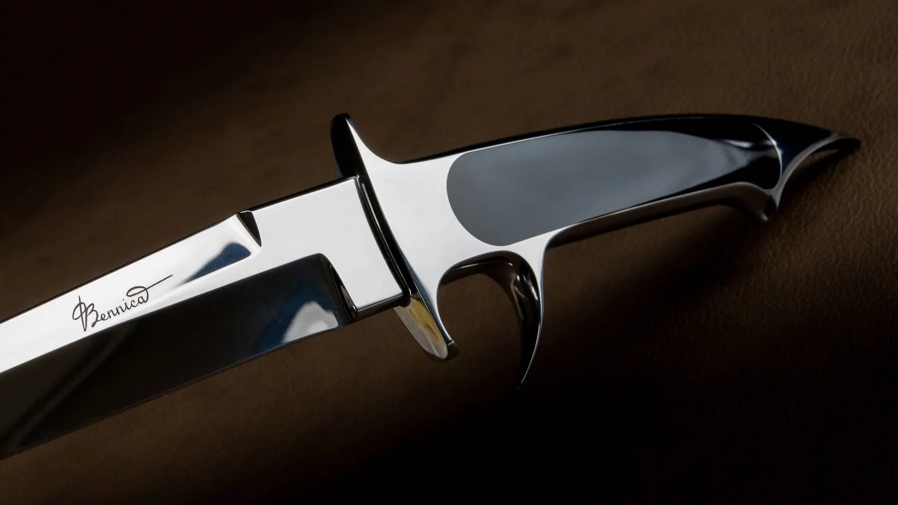 Bennica Integral Fighter detail