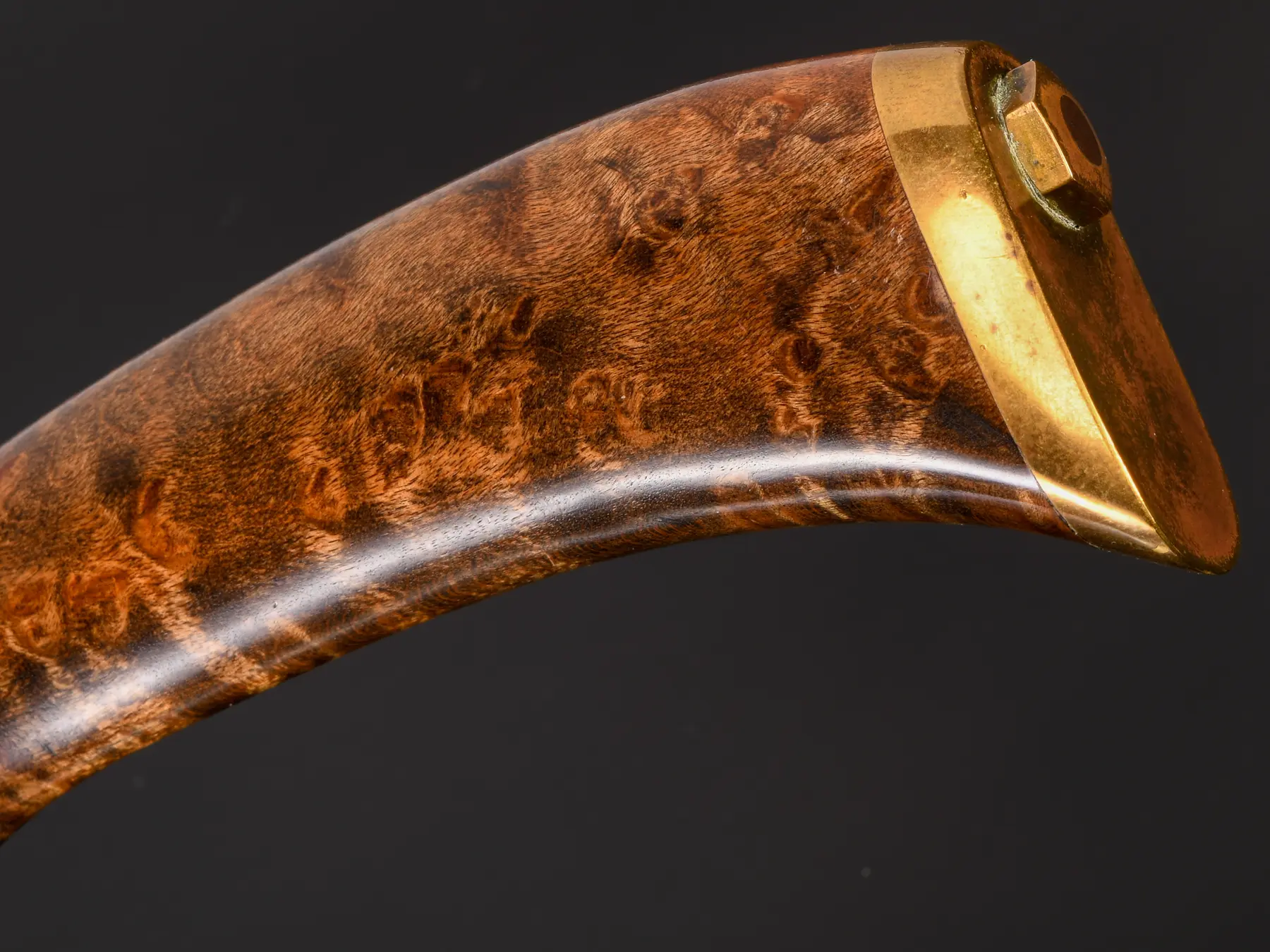 Curly maple handle macro