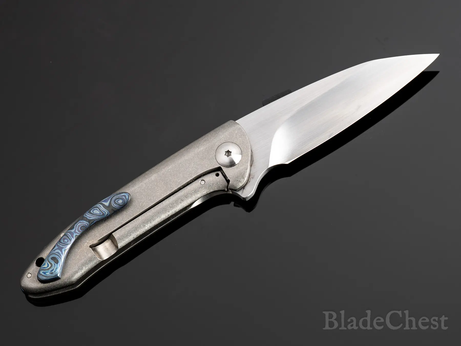 Open — clip side with Timascus inlay