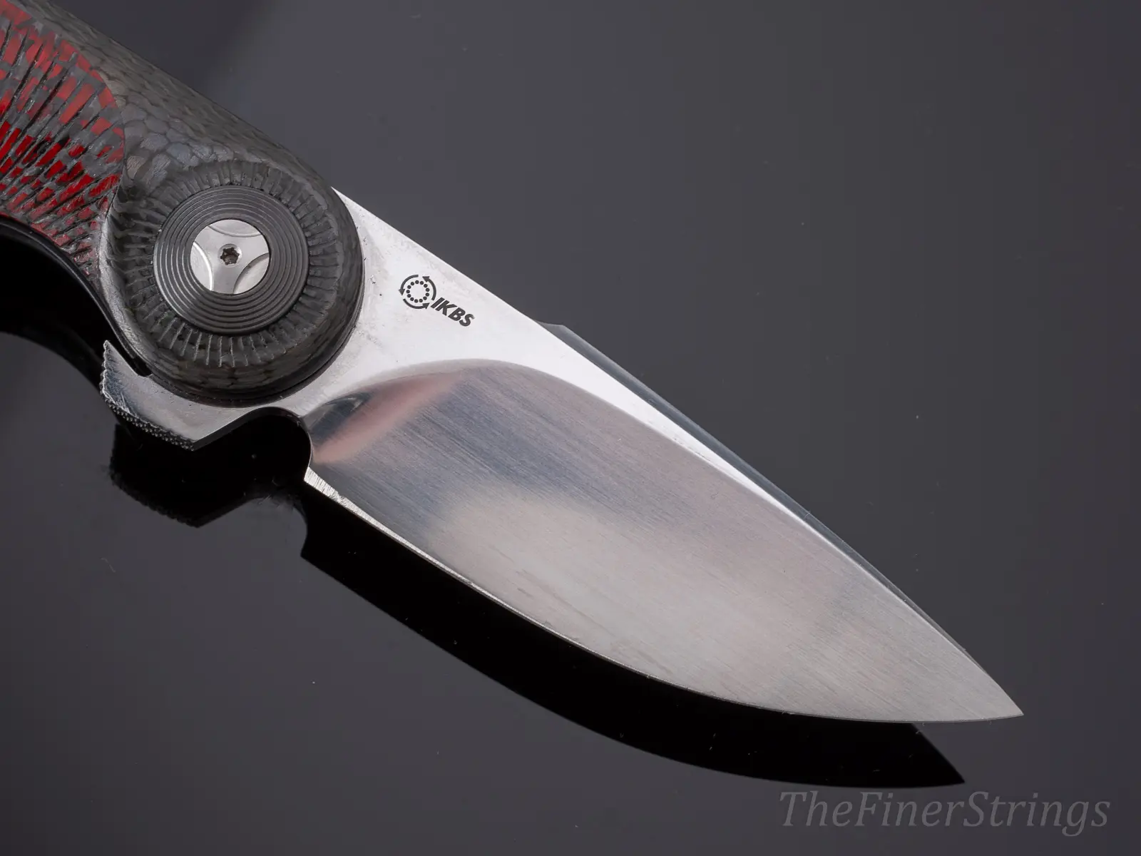 IKBS pivot and blade detail