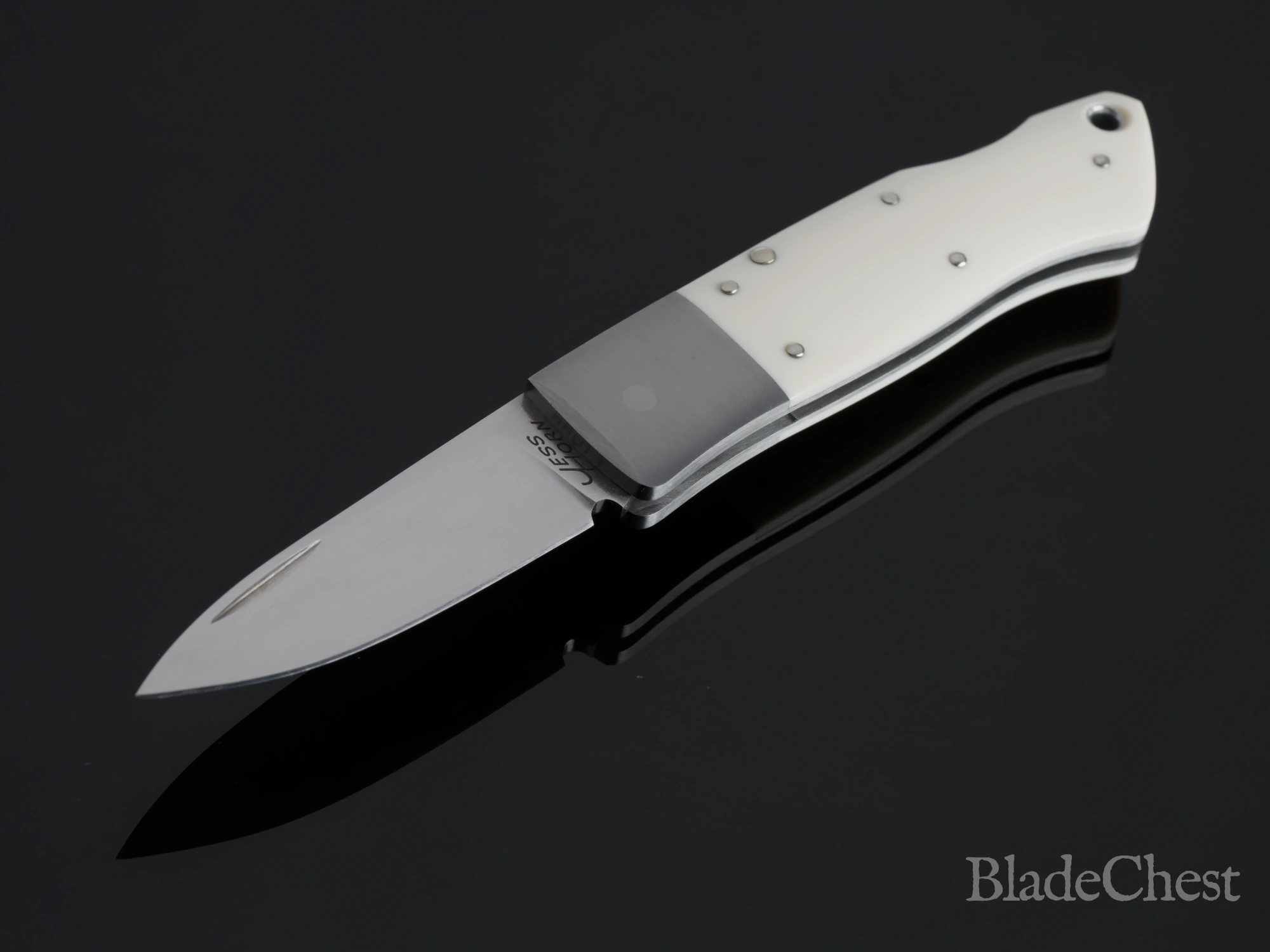Jess Horn mammoth ivory lockback &mdash; open profile