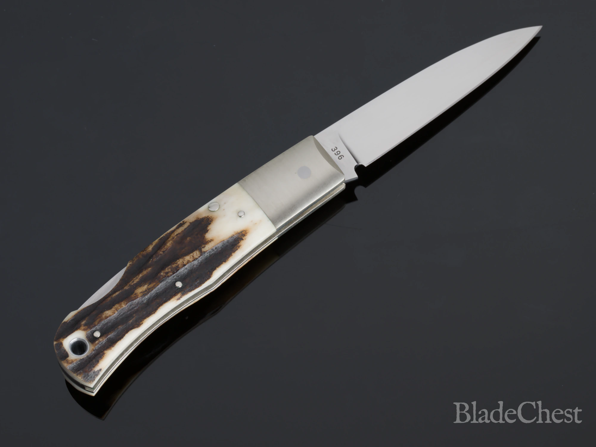 Jess Horn stag folder &mdash; open, blade and tang stamp